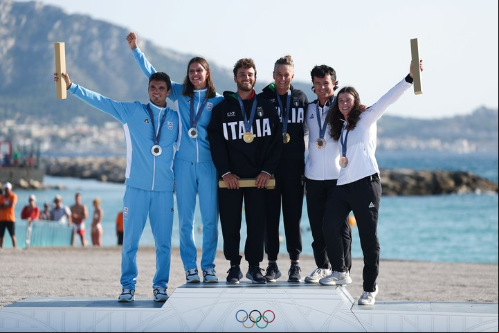 Majdalani y Bosco compartieron el podio de París 2024 con los equipos de Italia (oro) y Gran Bretaña (bronce). Foto: Xinhua