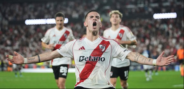 Mastantuono es mucho más que la joyita del nuevo River de Gallardo: juega, hace jugar, se está amigando con el gol y hasta se sacrifica para recuperar