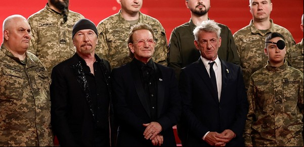 Cannes 2025: por qué Bono fue la estrella indiscutida de una noche nublada 