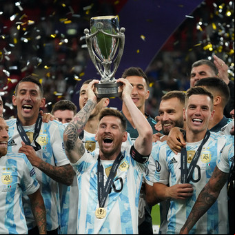 Argentina y España empezaron a ponerse de acuerdo para ponerle fecha y jugar la Finalissima reservada para los campeones de América y Europa