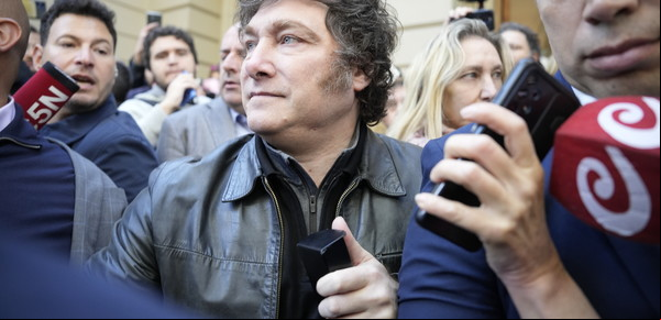 Bariloche declaró persona no grata a Javier Milei por sus dichos sobre Malvinas