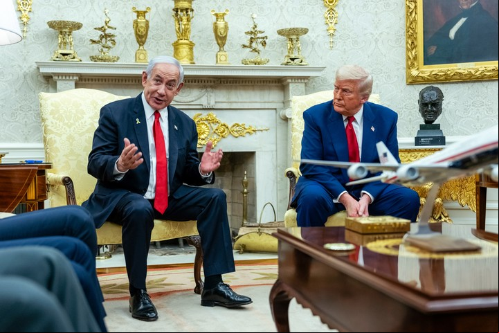 El primer ministro de Israel, Benjamin Netanyahu, y el presidente Trump en el Despacho Oval en abril. Foto Eric Lee/The New York Times
