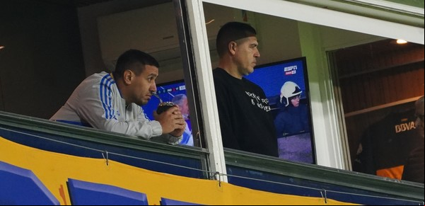 La Bombonera explotó contra la dirigencia de Boca al grito de "que se vayan todos" tras la eliminación ante Independiente
