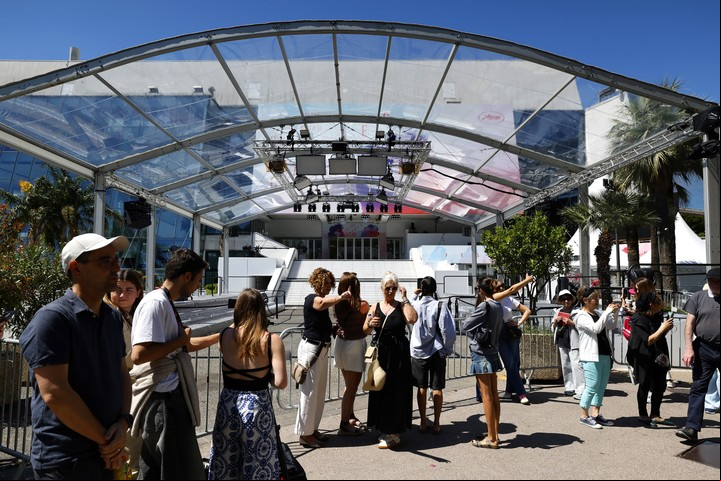 En la previa al Festival se pueden conseguir precios mucho más baratos,tanto en albergue como en restaurantes. Foto EFE
