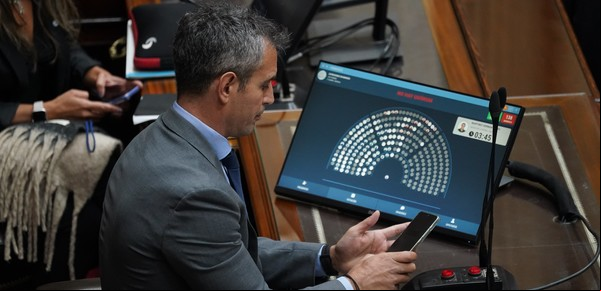 La oposición no consiguió quórum y se cayó la sesión que buscaba desbloquear la comisión del caso $Libra y votar un aumento a jubilados
