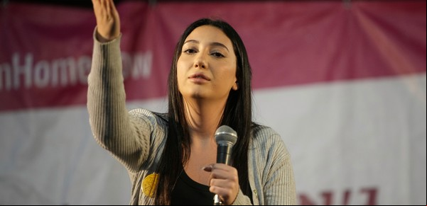 Quién es Yuval Raphael, la cantante israelí del festival Eurovisión que fue abucheada por manifestantes pro-palestinos