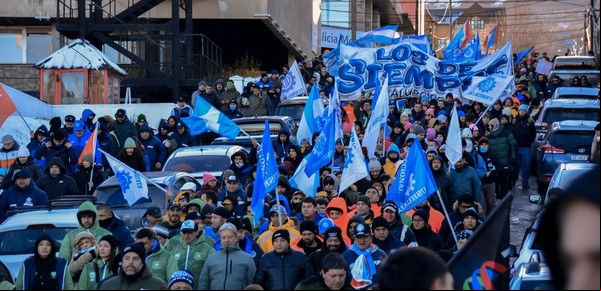 Tierra del Fuego: las empresas no despedirán trabajadores hasta fin de año y se levantó el paro