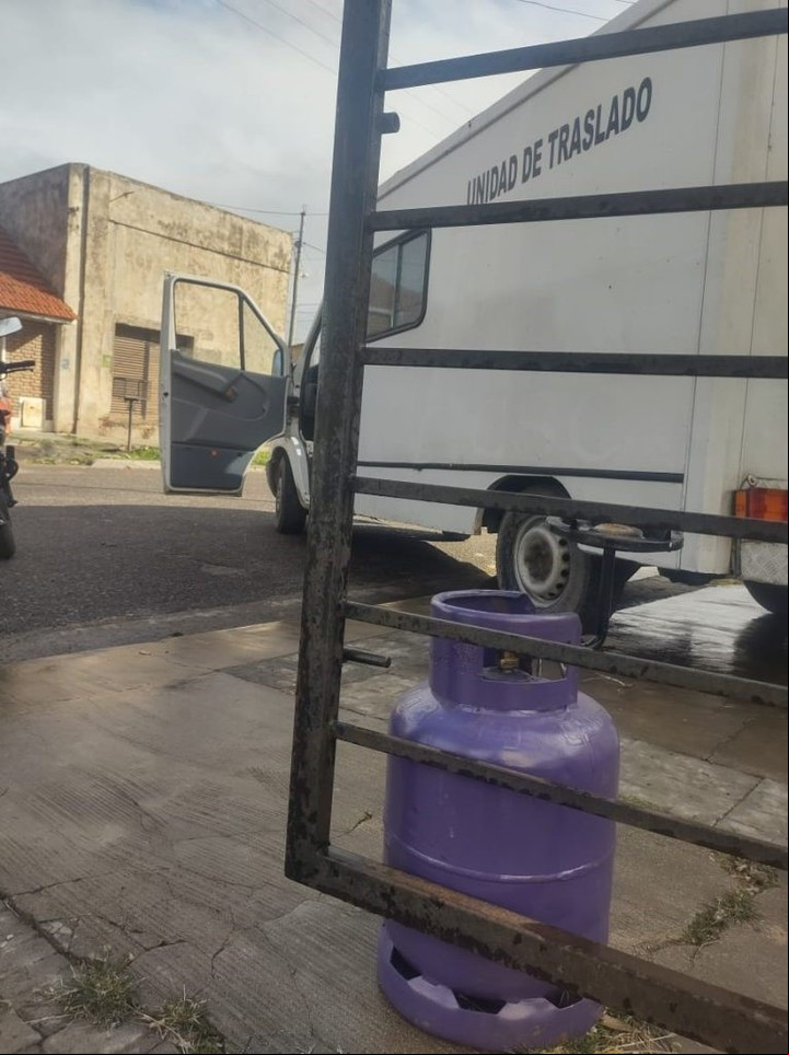 La garrafa fue secuestrada por la Policía. Foto La Voz del Pueblo