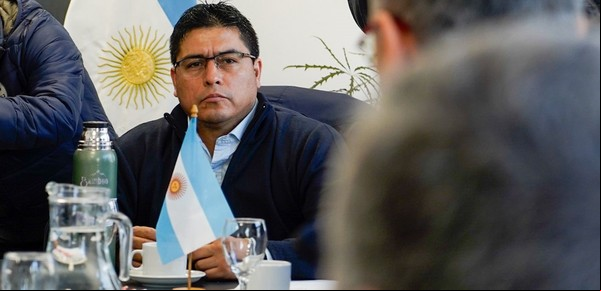 Duro reclamo del Gobierno de Santa Cruz a YPF: "Que se vaya cuanto antes" porque fue "un desastre" en la operación en la provincia 