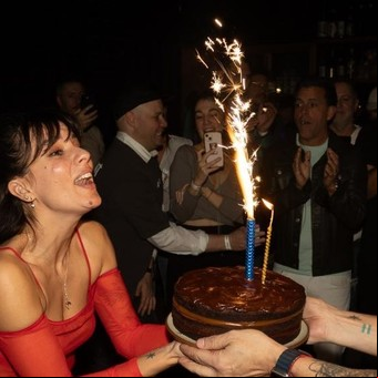 La noche de karaoke que organizó Gime Accardi por su cumpleaños: todas las fotos